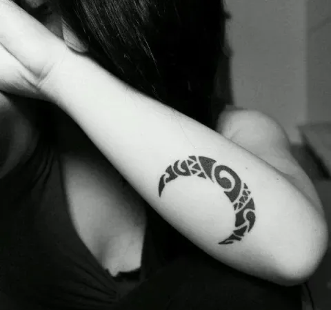 Alessandra - Maori moon