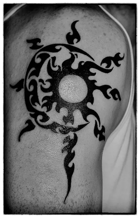 Alessio - Tribal sun moon