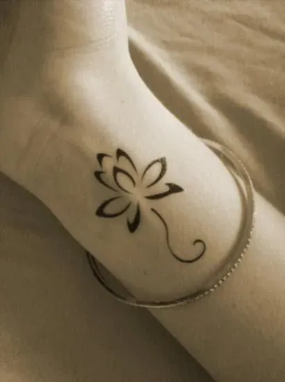Anna - Lotus flower