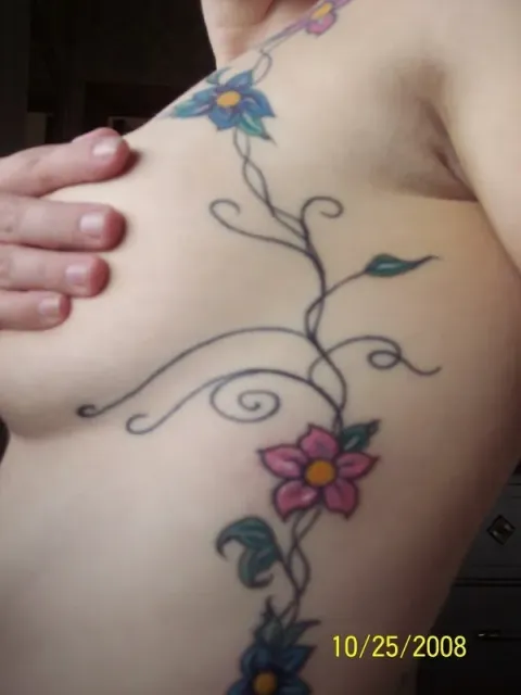 Cecilia - Vine of flowers