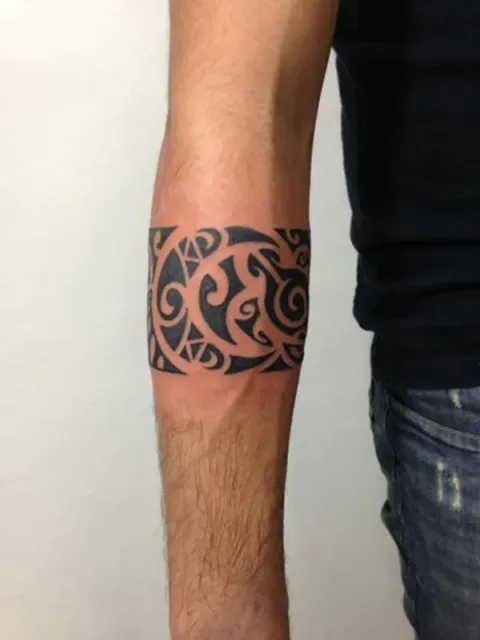 Guest  - Moon armband