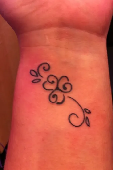 Jen - Triskell clover