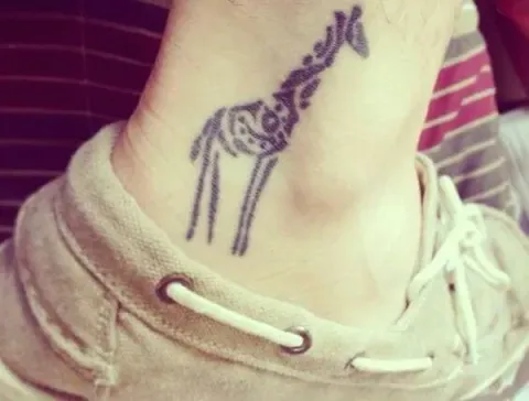 Mariah - Giraffe