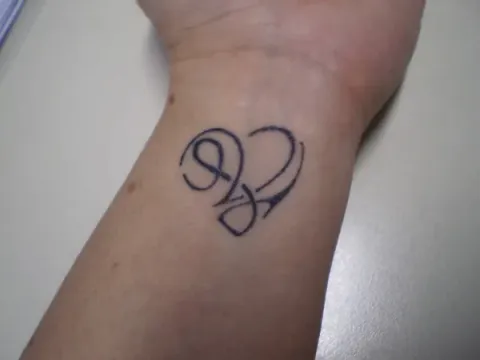 Pam - L+V heart