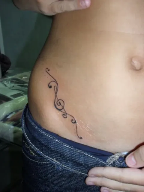 Rosanna - Treble clef swirls