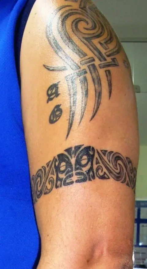Sandro - Maori style armband
