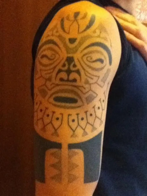 Simone - Tiki
