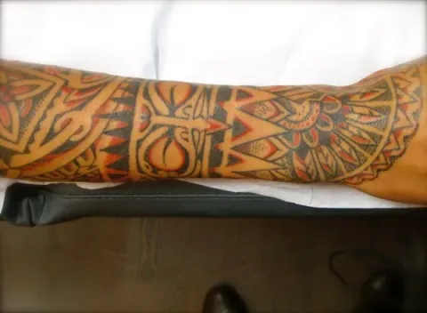 Tanne colour Polynesian