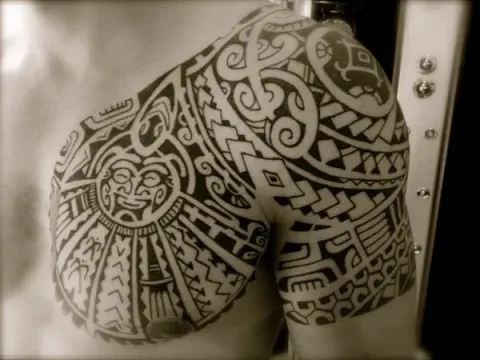 Tanne - Polynesian pec