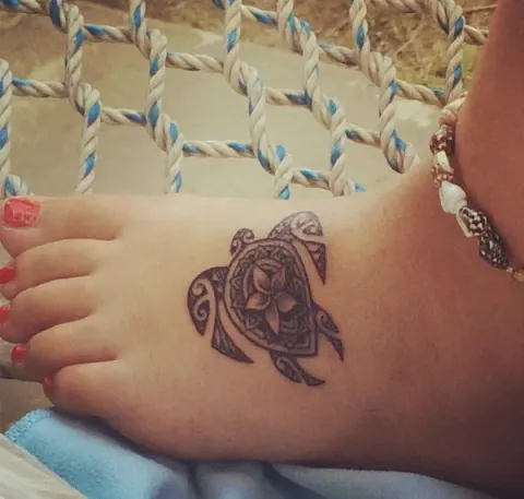 Tess - Frangipani turtle